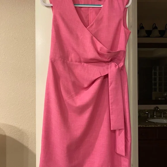 Ann Taylor Pink Knee Length Wrap Dress Size 4 Petite - Picture 2 of 5